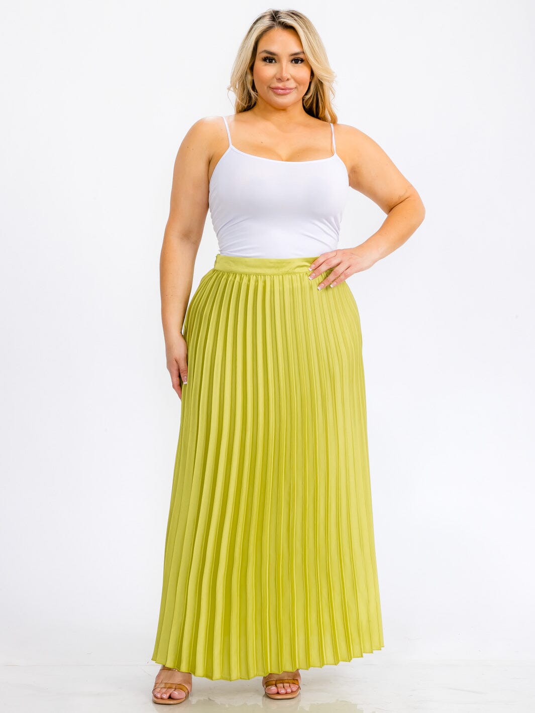 PLUS SIZE ZIPPER CLOSURE PLEATED MAXI SKIRT Wholesalefashiontrends