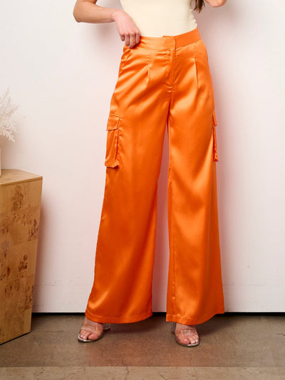 WOMEN'S BUTTON CLOSURE CARGO POCKETS WIDE LEG PANTS