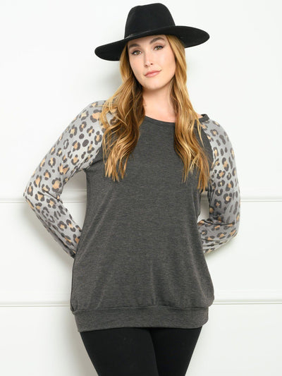 PLUS SIZE LONG SLEEVE ANIMAL PRINT SOLID TOP